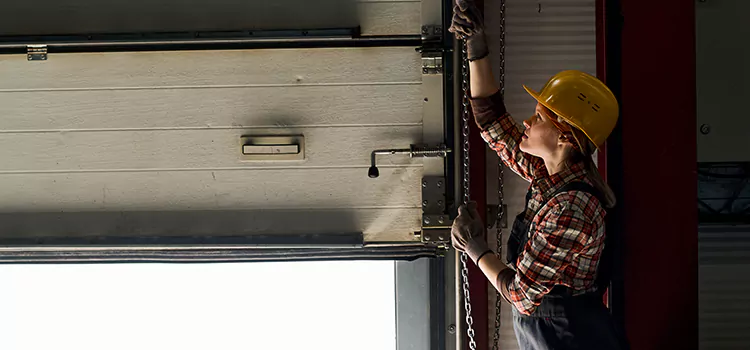 Addressing Common Garage Door Stoppage Issues in Searcy, AR